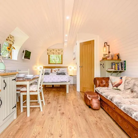 1 Bed In Cleator Oc-88672 אתר קמפינג Frizington